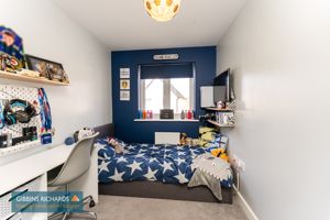 Bedroom- click for photo gallery